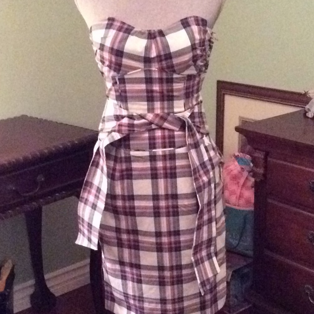 NWT Form fitting plaid strapless dress/SOLD